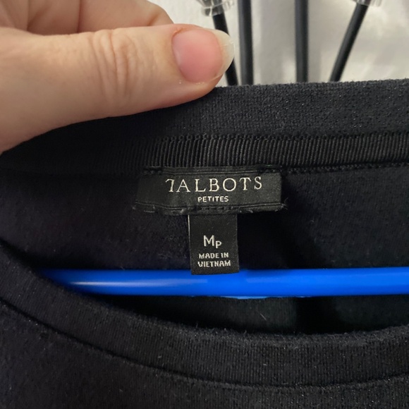 Talbots T-shirt black with little sparkly size M petite - Picture 3 of 4